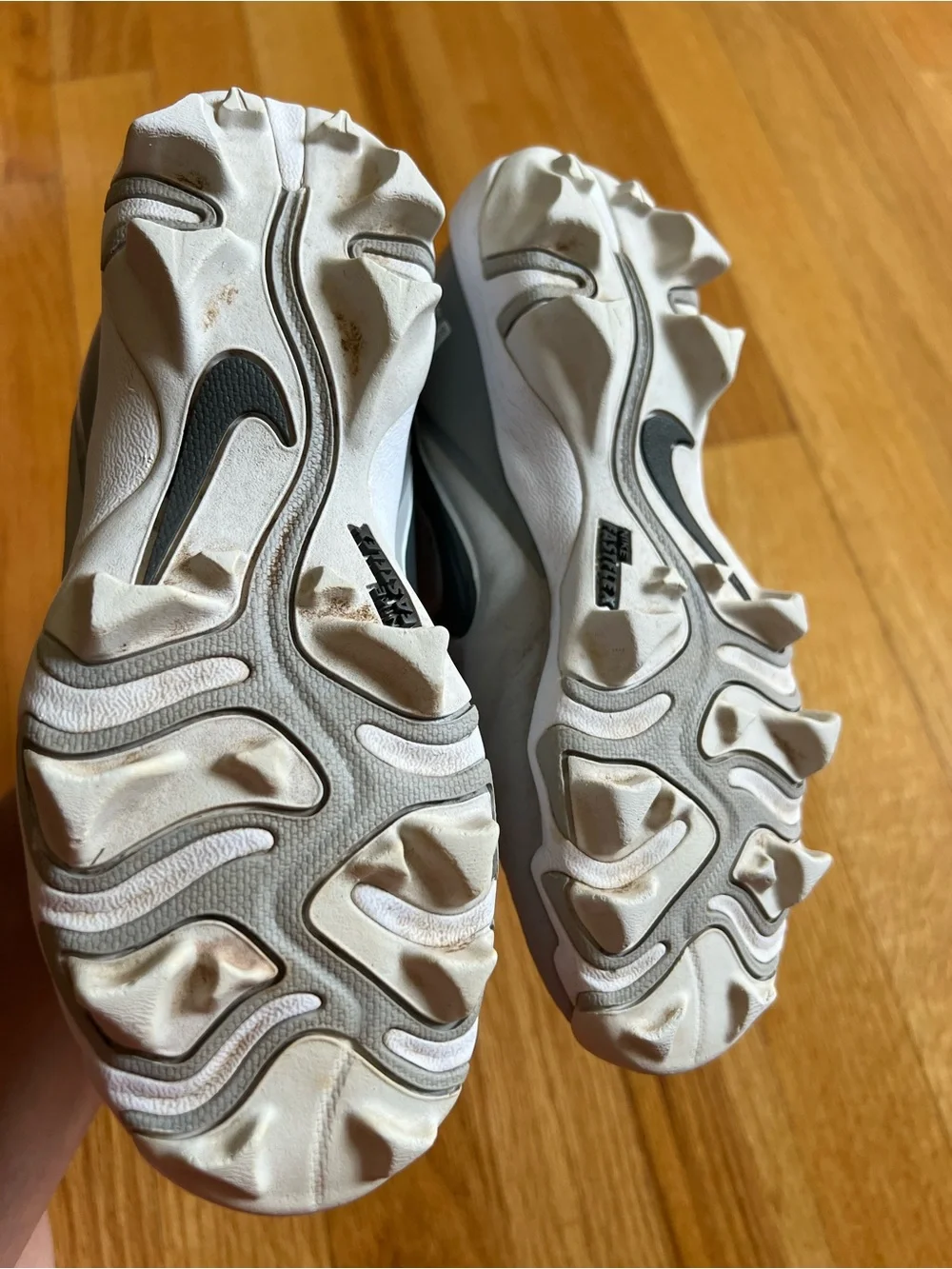 Nike 1Y Alpha Huarache Light Gray Baseball Cleats FastFlex